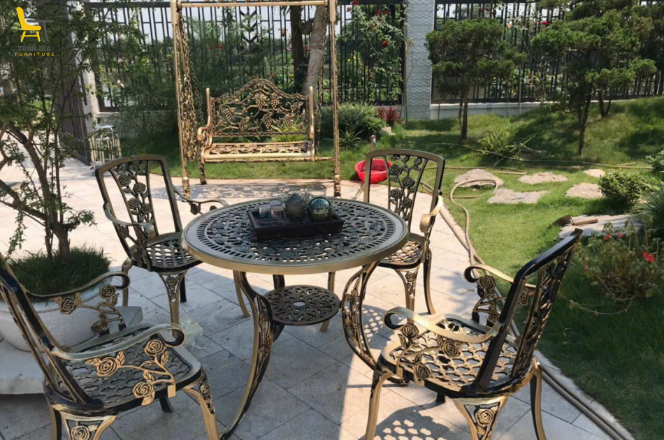 Bàn ghế nhôm đúc BT-7