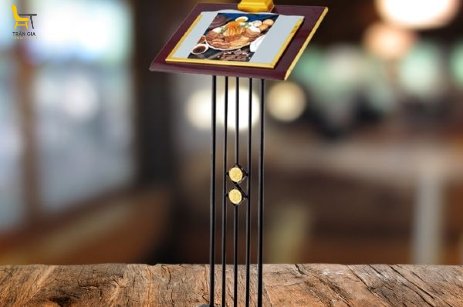 Bảng menu có đèn bằng gỗ và thép sơn tĩnh điện