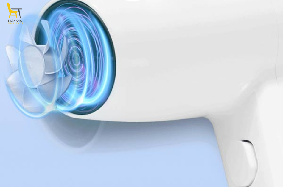 Máy sấy tóc treo tường khách sạn có ổ cắm phụ