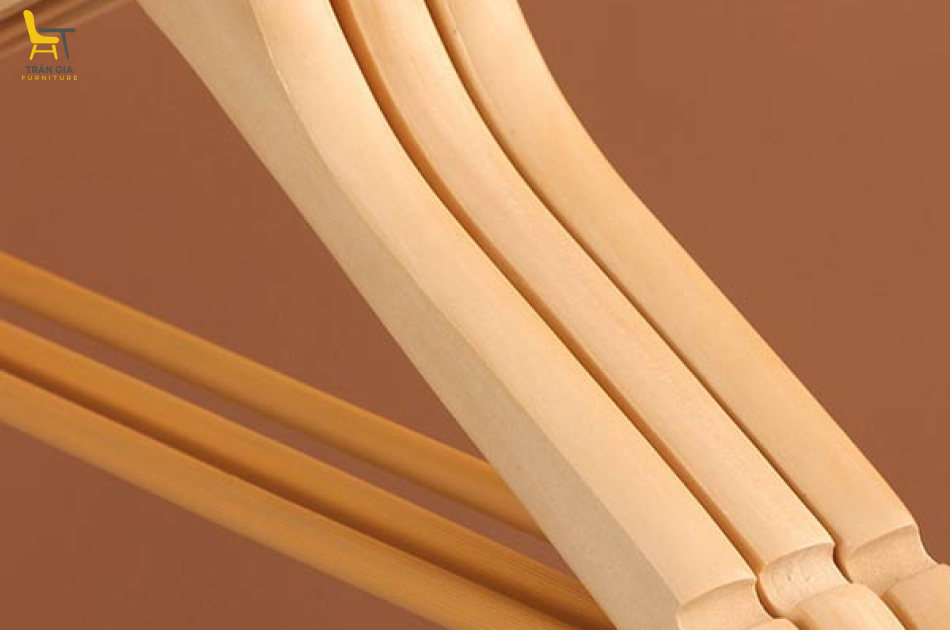 Móc treo quần áo bằng gỗ đẹp dùng tại nhà, khách sạn