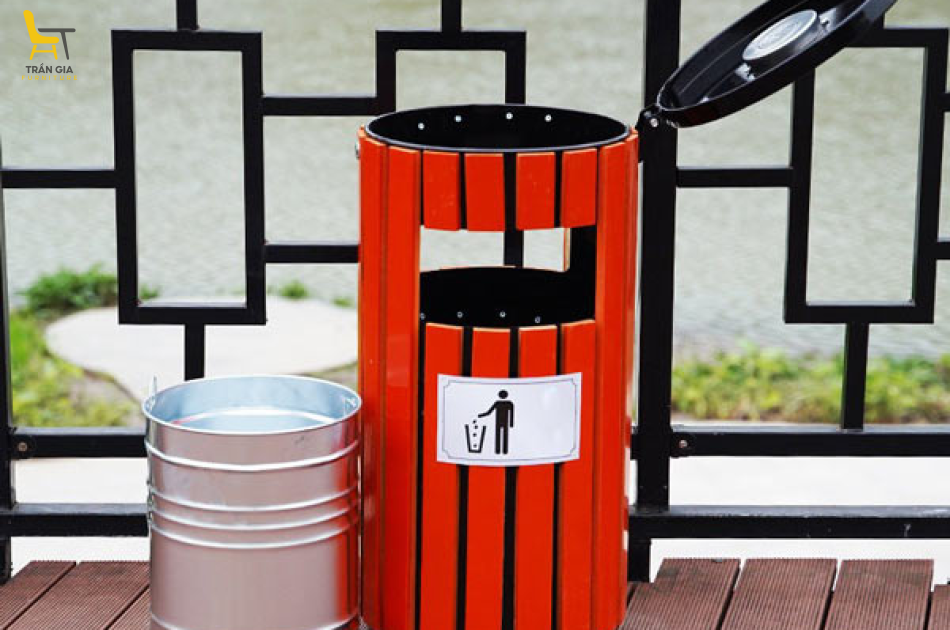 Thùng rác giả gỗ ngoài trời tròn có gạt tàn