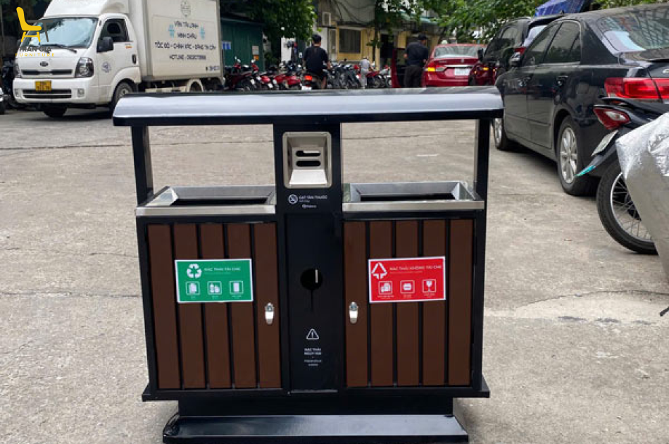 Thùng rác ngoài trời thép sơn giả gỗ hai ngăn